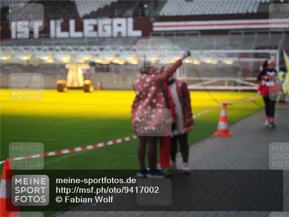 07.12.2025 - St. Pauli X-Mass-Run No. 15 Fabian Wolf http://msf.ph/oto/9417002 07.12.2025 11:13:09 Ziel 17, 22, 47, 681, 683, 684, 919, 1022, 1175, 1178, 1645, 1646, 1647, 1703 meine-sportfotos.de