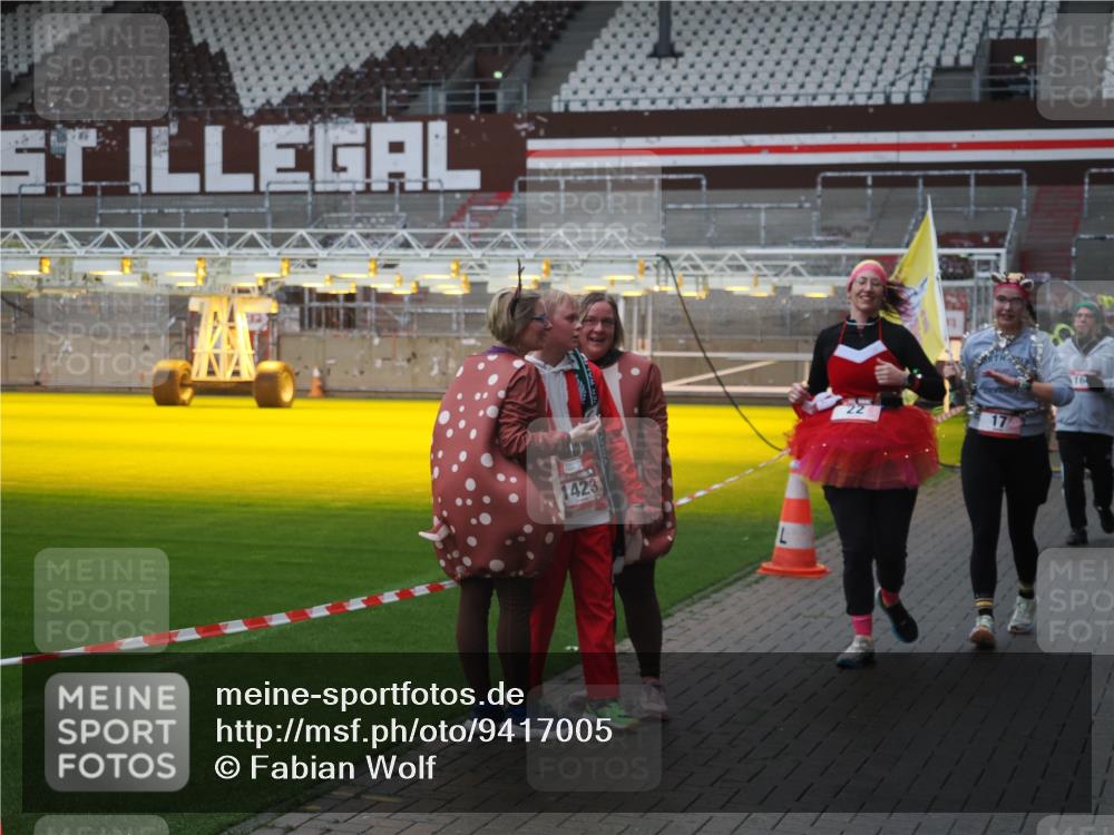 07.12.2025 - St. Pauli X-Mass-Run No. 15 Fabian Wolf http://msf.ph/oto/9417005 07.12.2025 11:13:12 Ziel 17, 22, 47, 683, 684, 1022, 1175, 1178, 1645, 1646, 1647, 1703 meine-sportfotos.de