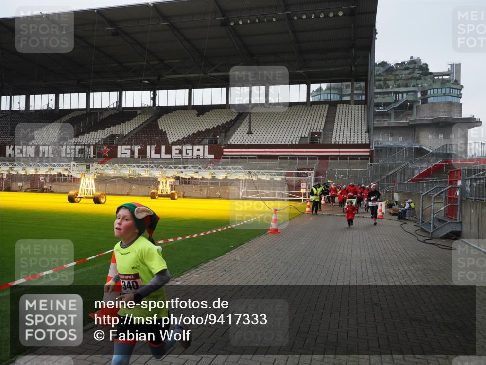 07.12.2025 - St. Pauli X-Mass-Run No. 15 Fabian Wolf http://msf.ph/oto/9417333 07.12.2025 11:17:14 Ziel 1122, 1127, 1340, 1531, 1686, 2766 meine-sportfotos.de