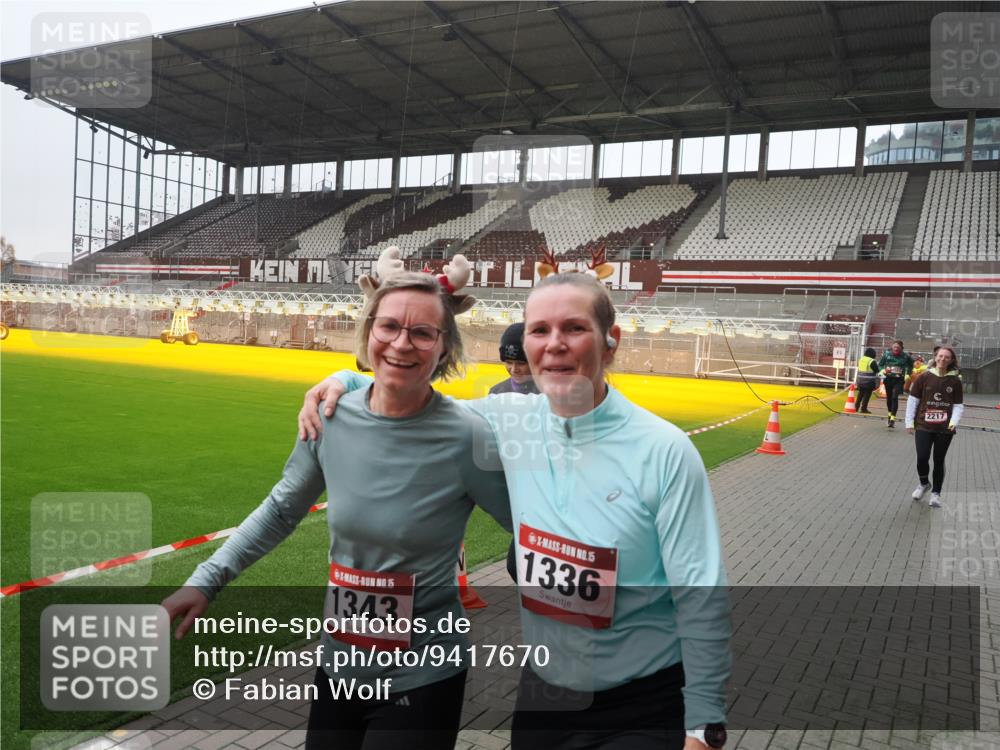 07.12.2025 - St. Pauli X-Mass-Run No. 15 Fabian Wolf http://msf.ph/oto/9417670 07.12.2025 11:19:47 Ziel 367, 373, 1336, 1343, 2217, 2581, 2771, 3075, 3160, 3822, 3823 meine-sportfotos.de