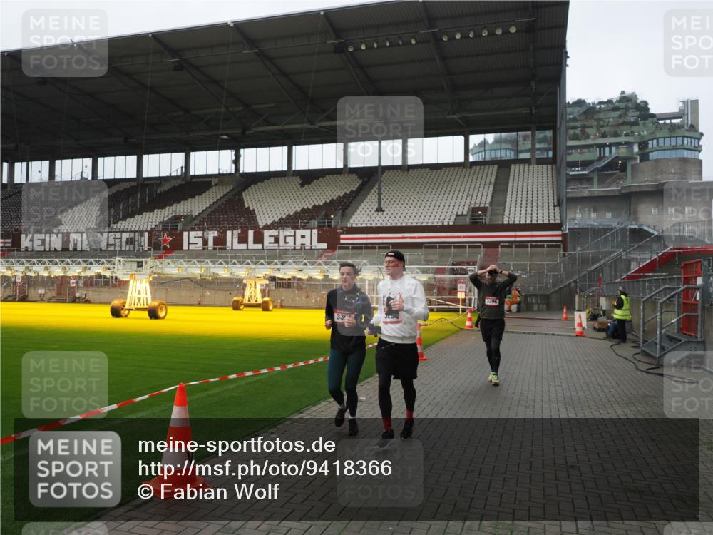 07.12.2025 - St. Pauli X-Mass-Run No. 15 Fabian Wolf http://msf.ph/oto/9418366 07.12.2025 11:25:24 Ziel 1544, 1961, 2244, 3126, 3290, 3296, 3301, 4101 meine-sportfotos.de