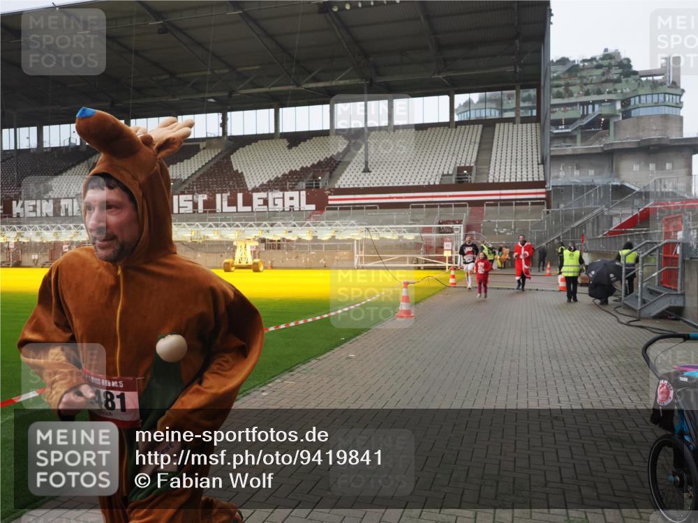 07.12.2025 - St. Pauli X-Mass-Run No. 15 Fabian Wolf http://msf.ph/oto/9419841 07.12.2025 11:35:08 Ziel 316, 2150, 2413, 2481, 3005, 3148, 3149 meine-sportfotos.de