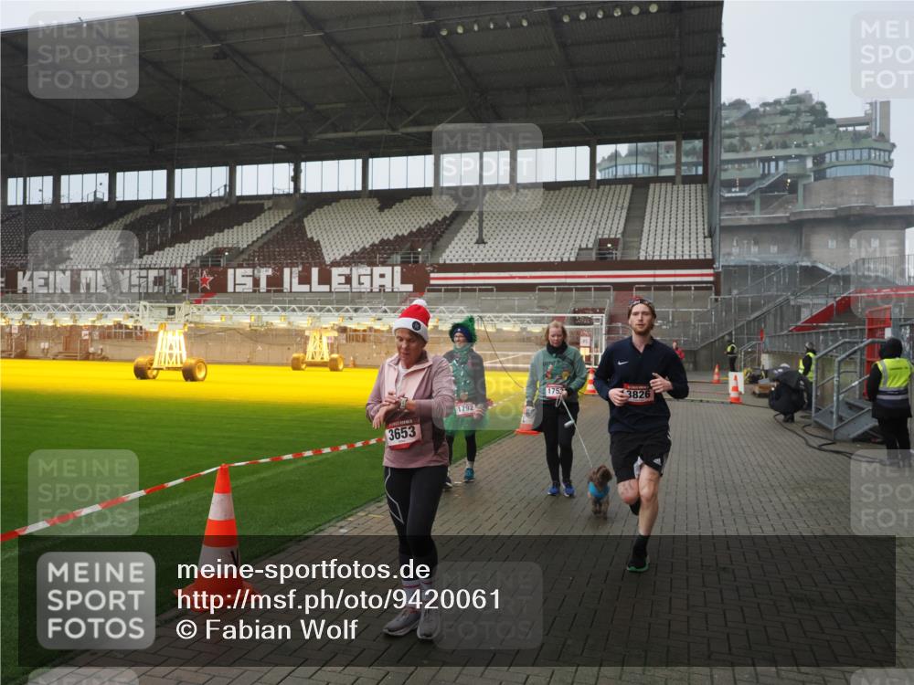 07.12.2025 - St. Pauli X-Mass-Run No. 15 Fabian Wolf http://msf.ph/oto/9420061 07.12.2025 11:36:24 Ziel 1753, 1792, 2183, 2310, 2907, 3610, 3612, 3614, 3653, 3826 meine-sportfotos.de