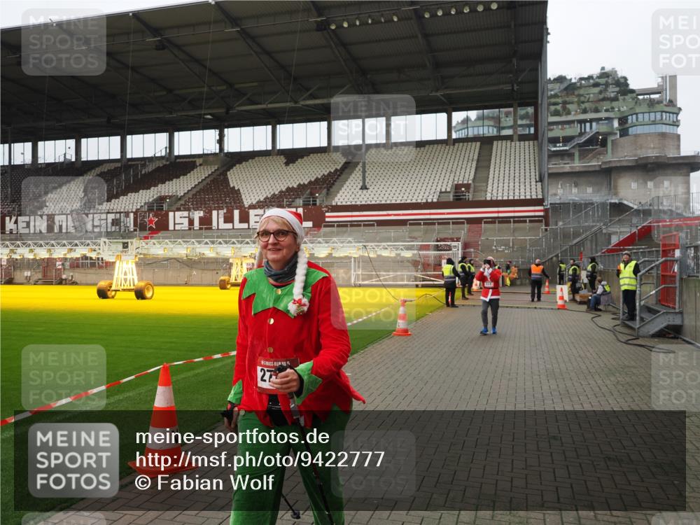 07.12.2025 - St. Pauli X-Mass-Run No. 15 Fabian Wolf http://msf.ph/oto/9422777 07.12.2025 11:54:43 Ziel 333, 1331, 1784, 2775, 2778, 2782, 2783 meine-sportfotos.de