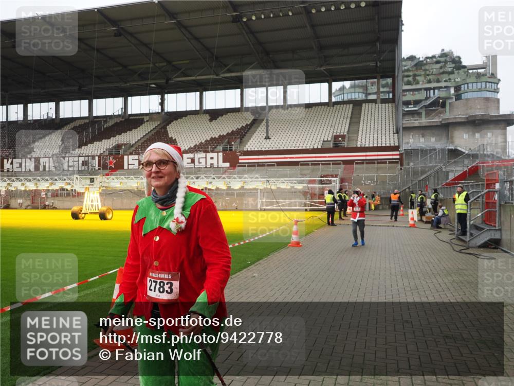 07.12.2025 - St. Pauli X-Mass-Run No. 15 Fabian Wolf http://msf.ph/oto/9422778 07.12.2025 11:54:43 Ziel 333, 1331, 1784, 2775, 2778, 2782, 2783 meine-sportfotos.de