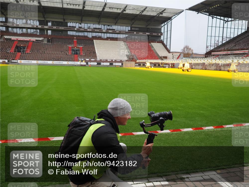 07.12.2025 - St. Pauli X-Mass-Run No. 15 Fabian Wolf http://msf.ph/oto/9423182 07.12.2025 11:58:08 Ziel 3801, 3817, 4218, 4240 meine-sportfotos.de