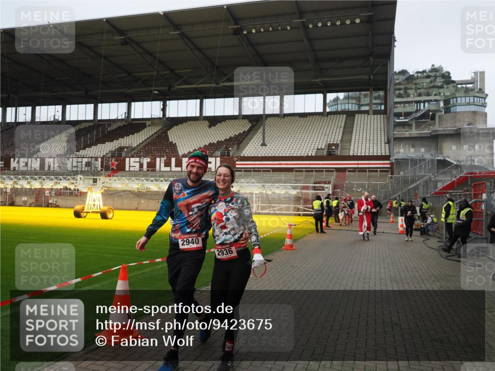 07.12.2025 - St. Pauli X-Mass-Run No. 15 Fabian Wolf http://msf.ph/oto/9423675 07.12.2025 12:02:28 Ziel 235, 1979, 1983, 2936, 2940, 3203, 3429, 3432, 3837, 4364 meine-sportfotos.de