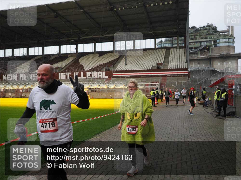 07.12.2025 - St. Pauli X-Mass-Run No. 15 Fabian Wolf http://msf.ph/oto/9424163 07.12.2025 12:05:27 Ziel 666, 860, 1244, 1303, 1781, 2227, 4719, 4729, 4748, 4787, 4788, 4789 meine-sportfotos.de
