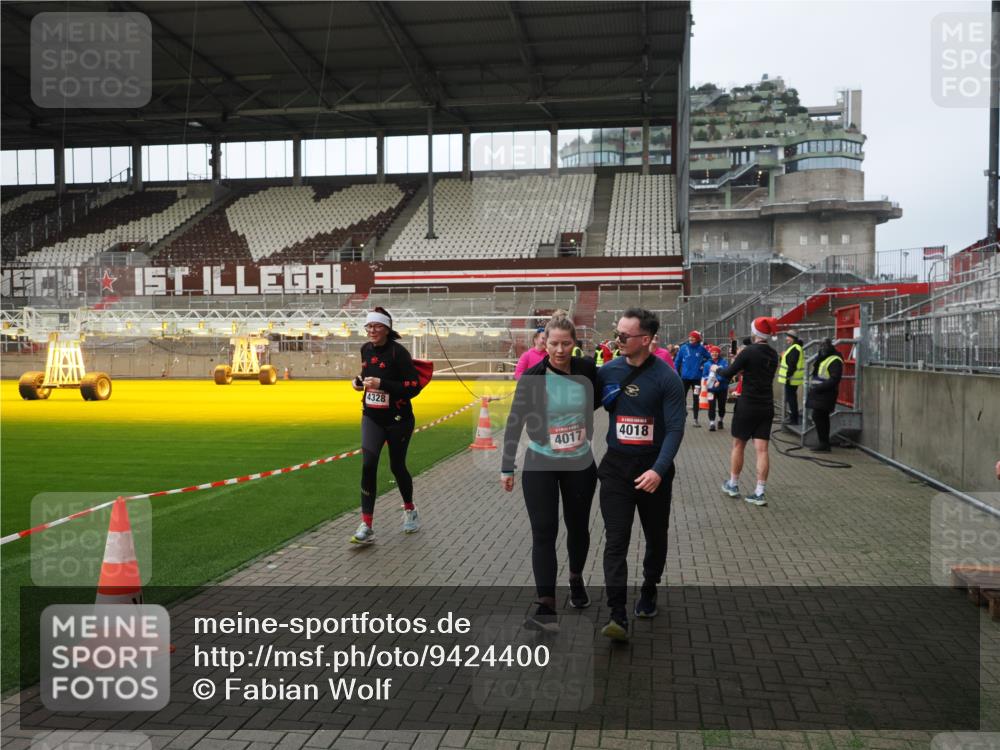 07.12.2025 - St. Pauli X-Mass-Run No. 15 Fabian Wolf http://msf.ph/oto/9424400 07.12.2025 12:07:05 Ziel 276, 1580, 1583, 3251, 3456, 4017, 4018, 4033, 4143, 4314, 4328, 4360, 4361, 4390, 4725 meine-sportfotos.de