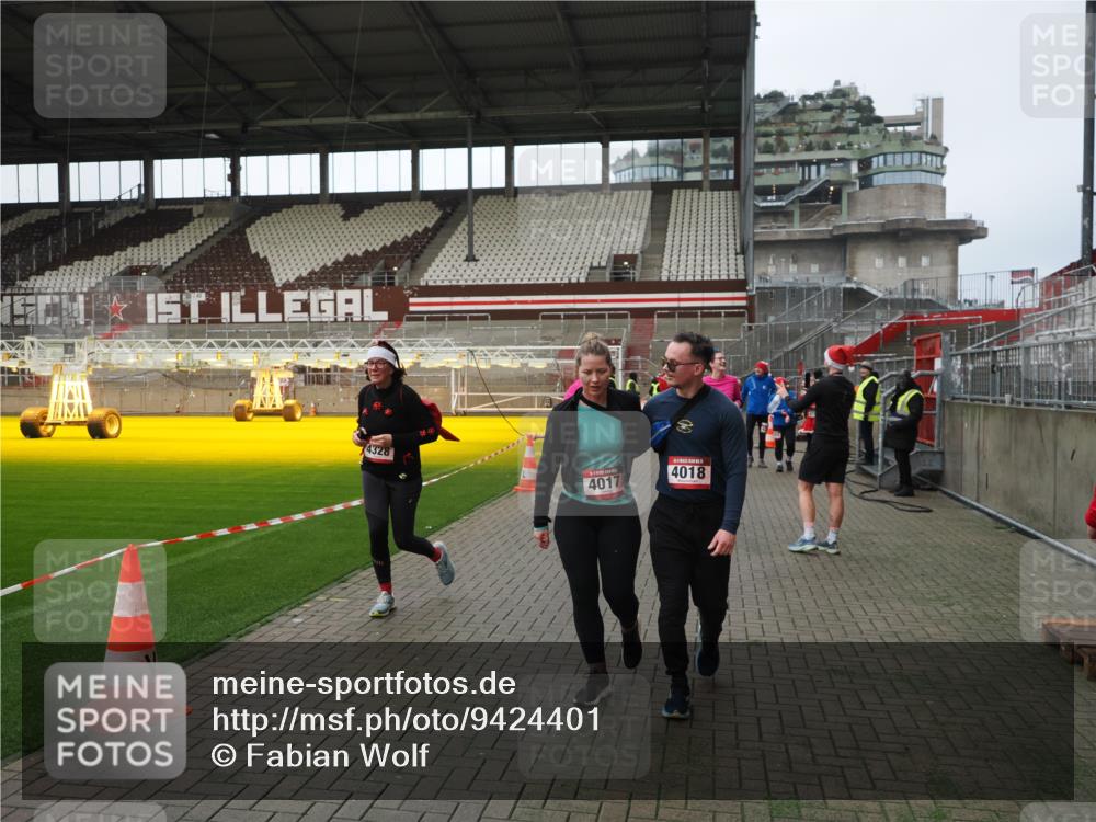 07.12.2025 - St. Pauli X-Mass-Run No. 15 Fabian Wolf http://msf.ph/oto/9424401 07.12.2025 12:07:05 Ziel 276, 1580, 1583, 3251, 3456, 4017, 4018, 4033, 4143, 4314, 4328, 4360, 4361, 4390, 4725 meine-sportfotos.de
