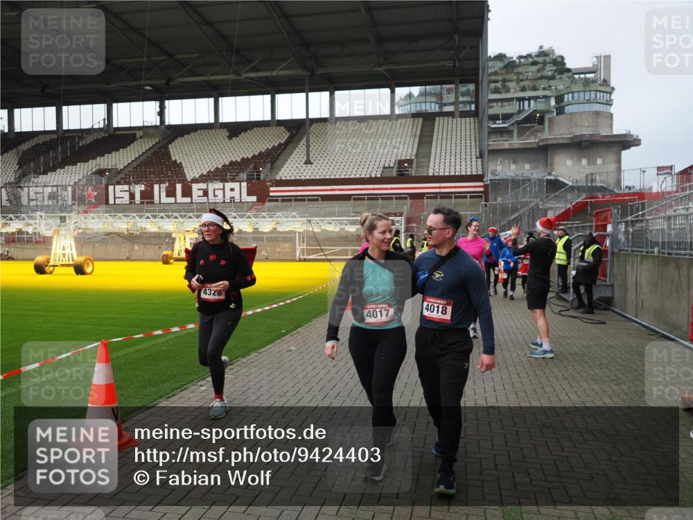 07.12.2025 - St. Pauli X-Mass-Run No. 15 Fabian Wolf http://msf.ph/oto/9424403 07.12.2025 12:07:05 Ziel 276, 1580, 1583, 3251, 3456, 4017, 4018, 4033, 4143, 4314, 4328, 4360, 4361, 4390, 4725 meine-sportfotos.de