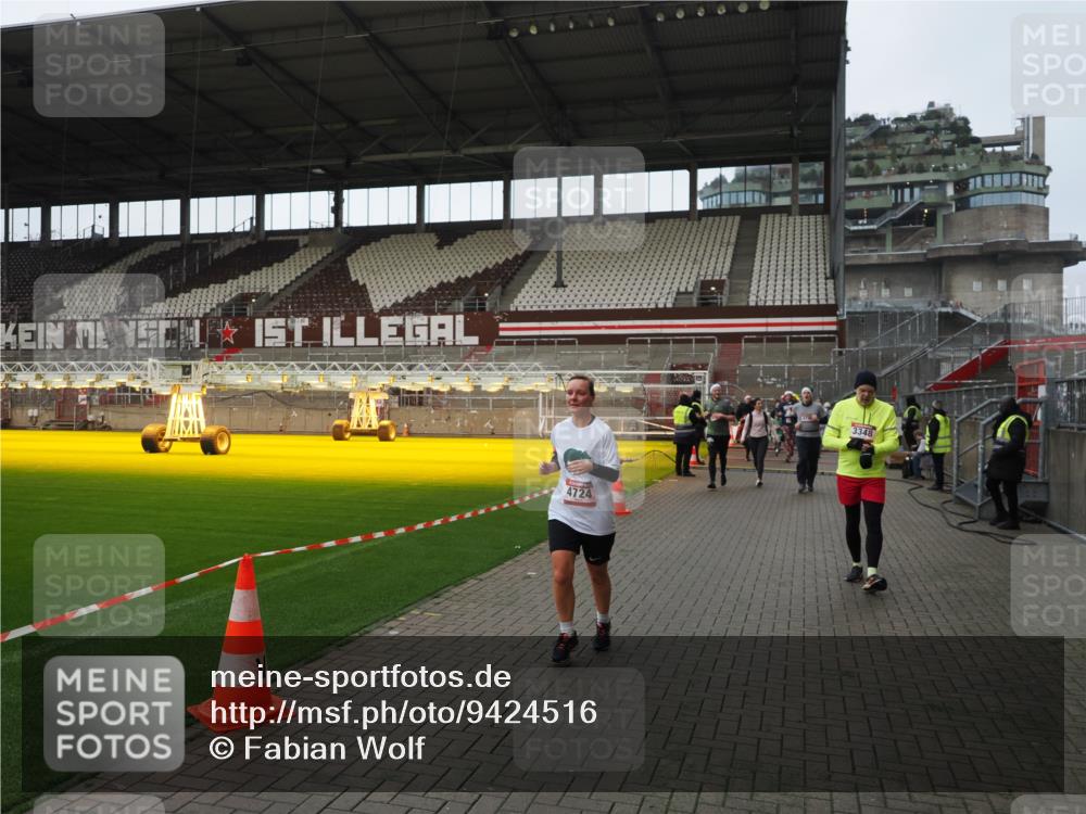 07.12.2025 - St. Pauli X-Mass-Run No. 15 Fabian Wolf http://msf.ph/oto/9424516 07.12.2025 12:07:38 Ziel 1959, 3348, 3666, 3667, 3691, 3708, 3709, 3710, 3711, 3726, 3728, 3739, 3819, 4332, 4724, 4755, 4786, 4791, 4792 meine-sportfotos.de