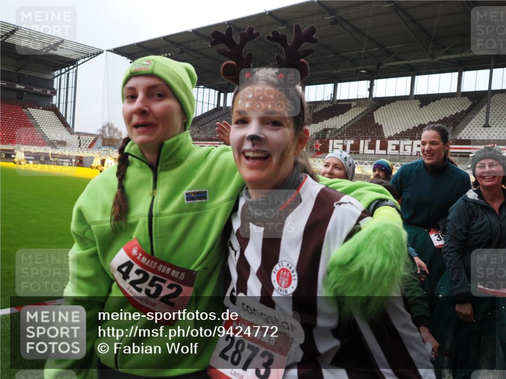 07.12.2025 - St. Pauli X-Mass-Run No. 15 Fabian Wolf http://msf.ph/oto/9424772 07.12.2025 12:08:59 Ziel 586, 643, 775, 807, 1405, 1652, 1653, 1685, 1901, 2414, 2731, 3230, 3233, 4137, 4138, 4294, 4295, 4297, 4720 meine-sportfotos.de