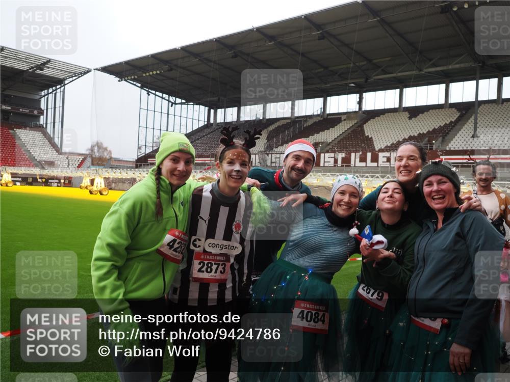 07.12.2025 - St. Pauli X-Mass-Run No. 15 Fabian Wolf http://msf.ph/oto/9424786 07.12.2025 12:09:03 Ziel 586, 643, 775, 807, 1405, 1652, 1653, 1685, 1901, 2414, 2731, 3233, 4720 meine-sportfotos.de
