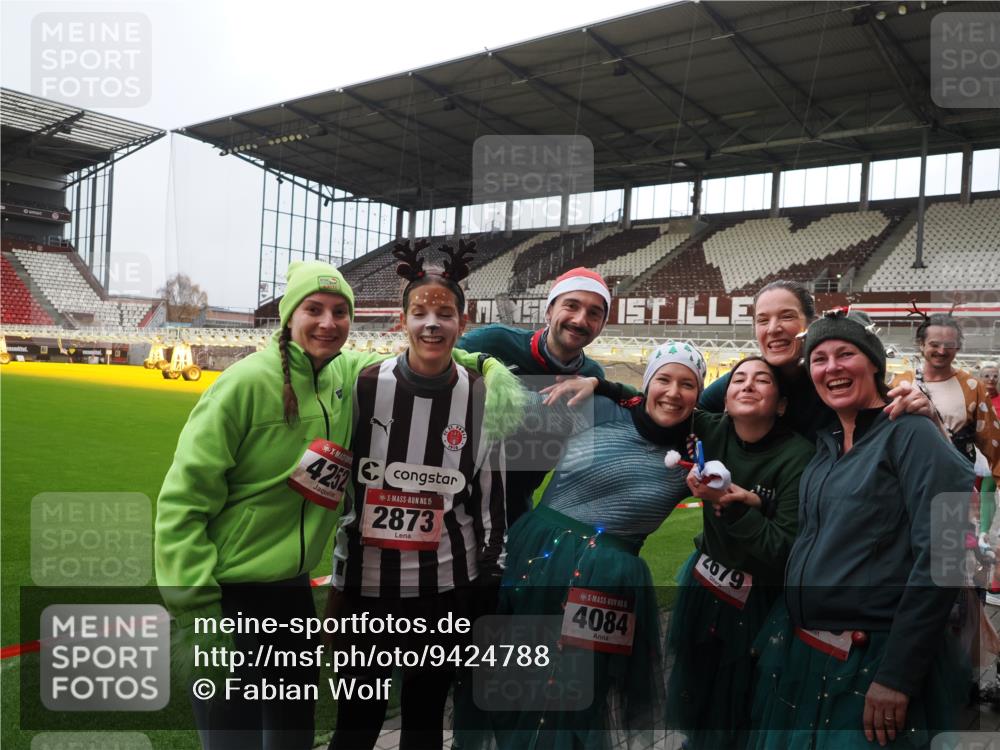 07.12.2025 - St. Pauli X-Mass-Run No. 15 Fabian Wolf http://msf.ph/oto/9424788 07.12.2025 12:09:04 Ziel 643, 775, 807, 1405, 1652, 1653, 1685, 1901, 2414, 2731, 4720 meine-sportfotos.de