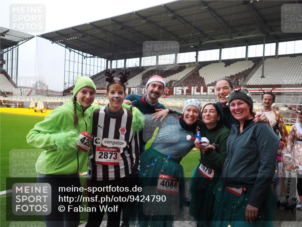 07.12.2025 - St. Pauli X-Mass-Run No. 15 Fabian Wolf http://msf.ph/oto/9424790 07.12.2025 12:09:05 Ziel 643, 775, 807, 1405, 1652, 1653, 1685, 2414, 2731 meine-sportfotos.de