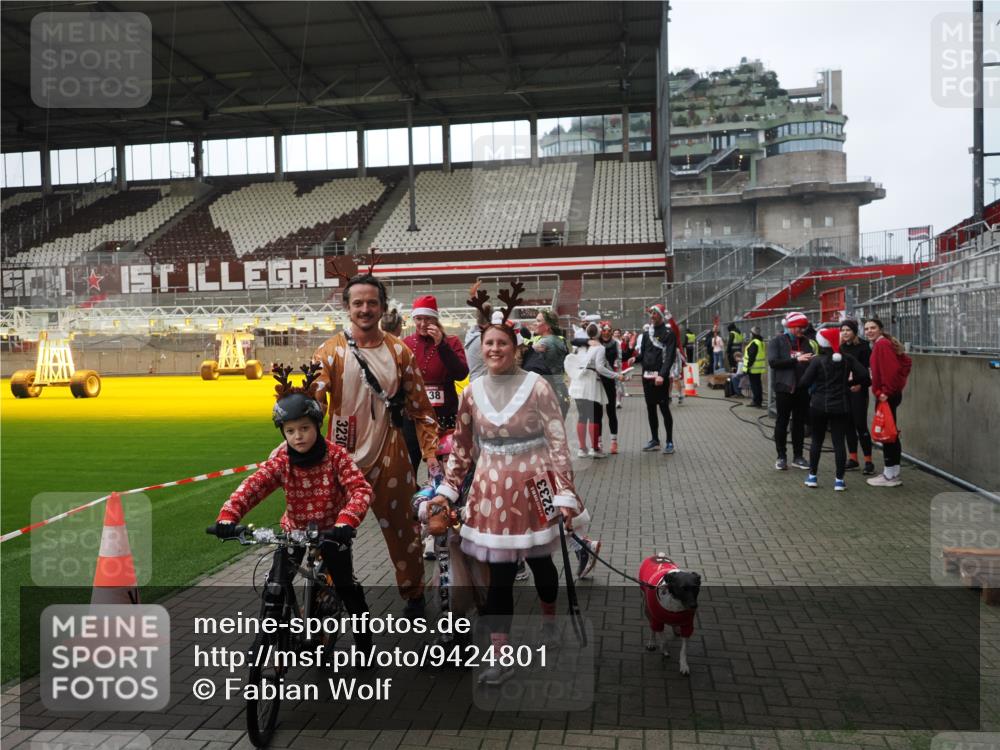 07.12.2025 - St. Pauli X-Mass-Run No. 15 Fabian Wolf http://msf.ph/oto/9424801 07.12.2025 12:09:10 Ziel 138, 643, 775, 807, 1405, 1652, 1653, 2009, 2731, 3947, 3966, 4196, 4197, 4198, 4267, 4282, 4283 meine-sportfotos.de