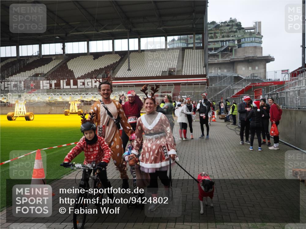 07.12.2025 - St. Pauli X-Mass-Run No. 15 Fabian Wolf http://msf.ph/oto/9424802 07.12.2025 12:09:10 Ziel 138, 643, 775, 807, 1405, 1652, 1653, 2009, 2731, 3947, 3966, 4196, 4197, 4198, 4267, 4282, 4283 meine-sportfotos.de