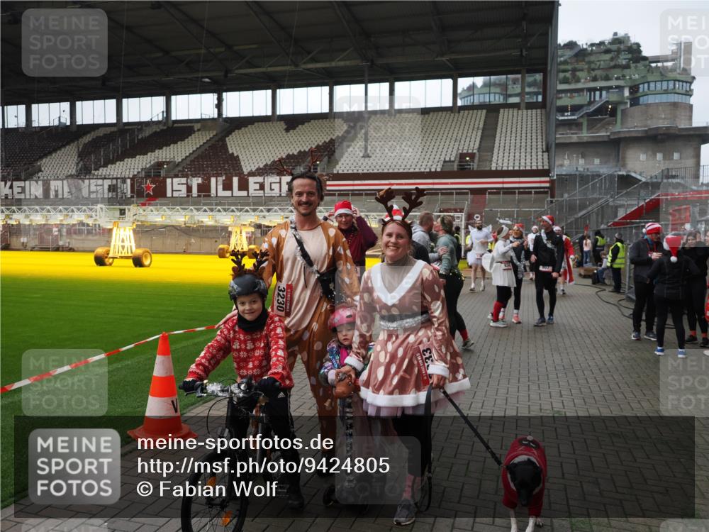 07.12.2025 - St. Pauli X-Mass-Run No. 15 Fabian Wolf http://msf.ph/oto/9424805 07.12.2025 12:09:10 Ziel 138, 643, 775, 807, 1405, 1652, 1653, 2009, 2731, 3947, 3966, 4196, 4197, 4198, 4267, 4282, 4283 meine-sportfotos.de
