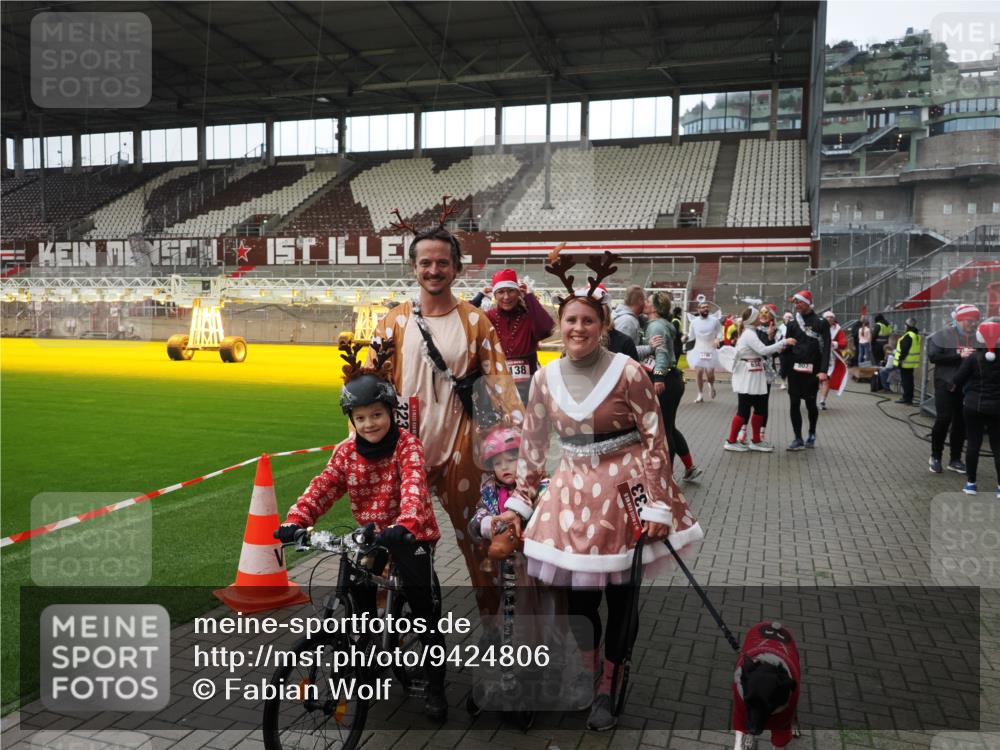 07.12.2025 - St. Pauli X-Mass-Run No. 15 Fabian Wolf http://msf.ph/oto/9424806 07.12.2025 12:09:11 Ziel 138, 643, 775, 807, 1405, 1652, 1653, 2009, 2731, 3538, 3947, 3955, 3966, 4196, 4197, 4198, 4267, 4282, 4283 meine-sportfotos.de