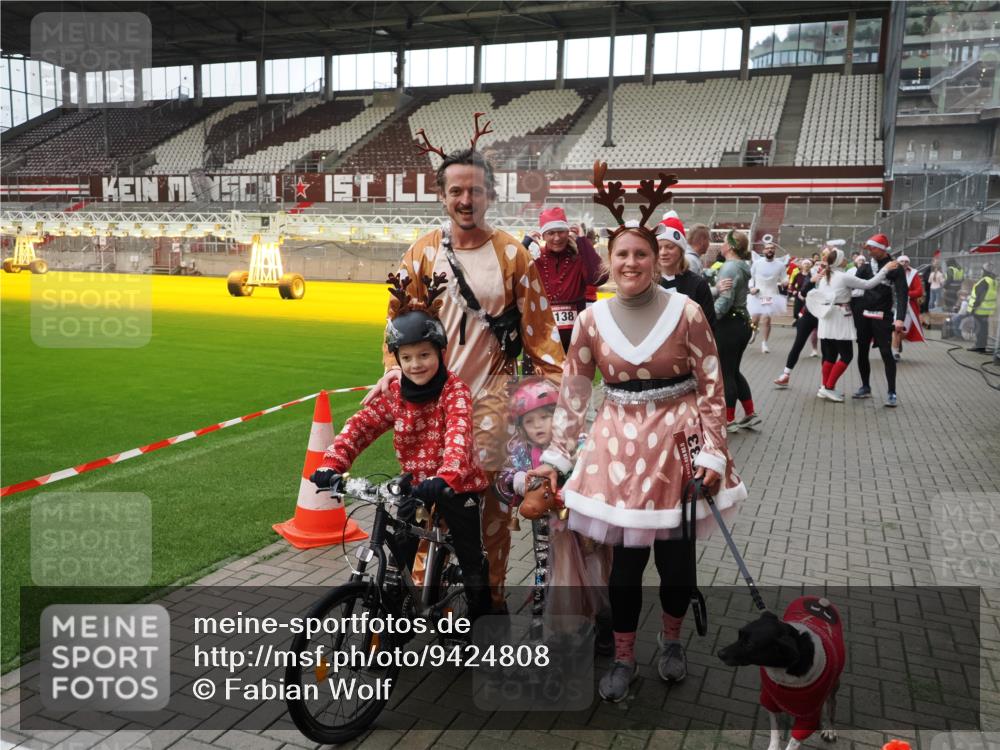 07.12.2025 - St. Pauli X-Mass-Run No. 15 Fabian Wolf http://msf.ph/oto/9424808 07.12.2025 12:09:11 Ziel 138, 643, 775, 807, 1405, 1652, 1653, 2009, 2731, 3538, 3947, 3955, 3966, 4196, 4197, 4198, 4267, 4282, 4283 meine-sportfotos.de