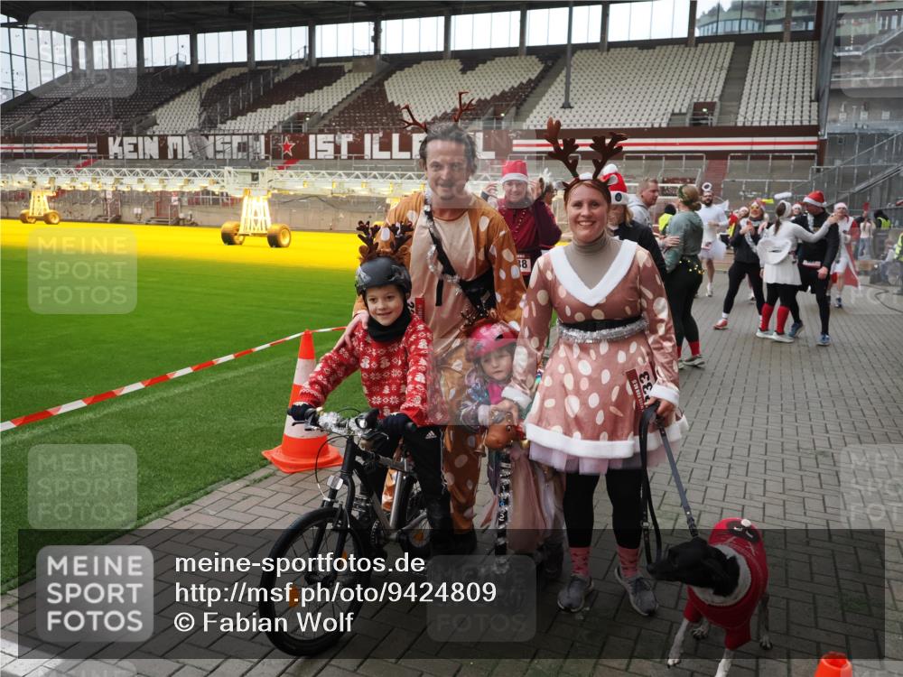 07.12.2025 - St. Pauli X-Mass-Run No. 15 Fabian Wolf http://msf.ph/oto/9424809 07.12.2025 12:09:11 Ziel 138, 643, 775, 807, 1405, 1652, 1653, 2009, 2731, 3538, 3947, 3955, 3966, 4196, 4197, 4198, 4267, 4282, 4283 meine-sportfotos.de