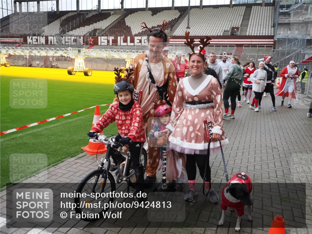 07.12.2025 - St. Pauli X-Mass-Run No. 15 Fabian Wolf http://msf.ph/oto/9424813 07.12.2025 12:09:13 Ziel 138, 643, 775, 807, 1405, 1725, 1727, 2009, 2731, 3538, 3947, 3955, 3966, 4196, 4197, 4198, 4267, 4282, 4283 meine-sportfotos.de