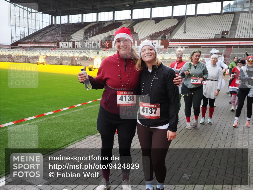 07.12.2025 - St. Pauli X-Mass-Run No. 15 Fabian Wolf http://msf.ph/oto/9424829 07.12.2025 12:09:19 Ziel 138, 1725, 1727, 2009, 3538, 3947, 3955, 3966, 4196, 4197, 4198, 4267, 4282, 4283 meine-sportfotos.de