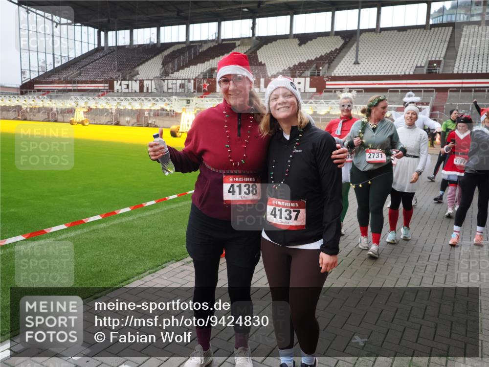 07.12.2025 - St. Pauli X-Mass-Run No. 15 Fabian Wolf http://msf.ph/oto/9424830 07.12.2025 12:09:19 Ziel 138, 1725, 1727, 2009, 3538, 3947, 3955, 3966, 4196, 4197, 4198, 4267, 4282, 4283 meine-sportfotos.de