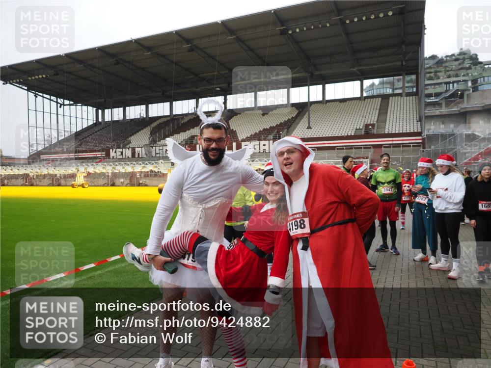 07.12.2025 - St. Pauli X-Mass-Run No. 15 Fabian Wolf http://msf.ph/oto/9424882 07.12.2025 12:09:44 Ziel 830, 835, 1494, 4313, 4315 meine-sportfotos.de