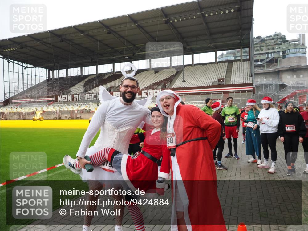 07.12.2025 - St. Pauli X-Mass-Run No. 15 Fabian Wolf http://msf.ph/oto/9424884 07.12.2025 12:09:45 Ziel 830, 835, 1494 meine-sportfotos.de