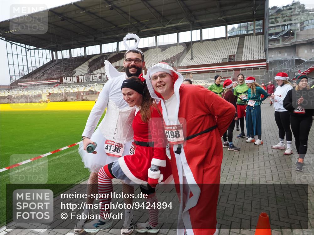 07.12.2025 - St. Pauli X-Mass-Run No. 15 Fabian Wolf http://msf.ph/oto/9424894 07.12.2025 12:09:47 Ziel 830, 835, 1494, 3744, 3746 meine-sportfotos.de