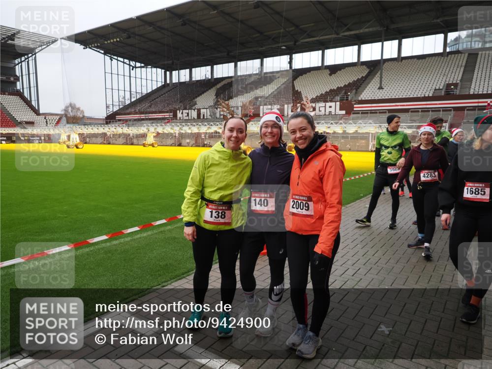 07.12.2025 - St. Pauli X-Mass-Run No. 15 Fabian Wolf http://msf.ph/oto/9424900 07.12.2025 12:09:51 Ziel 830, 835, 1494, 3462, 3744, 3746 meine-sportfotos.de