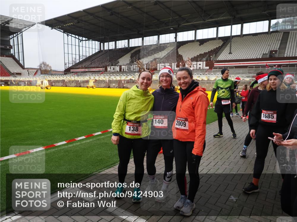 07.12.2025 - St. Pauli X-Mass-Run No. 15 Fabian Wolf http://msf.ph/oto/9424903 07.12.2025 12:09:52 Ziel 830, 835, 1494, 3462, 3744, 3746 meine-sportfotos.de