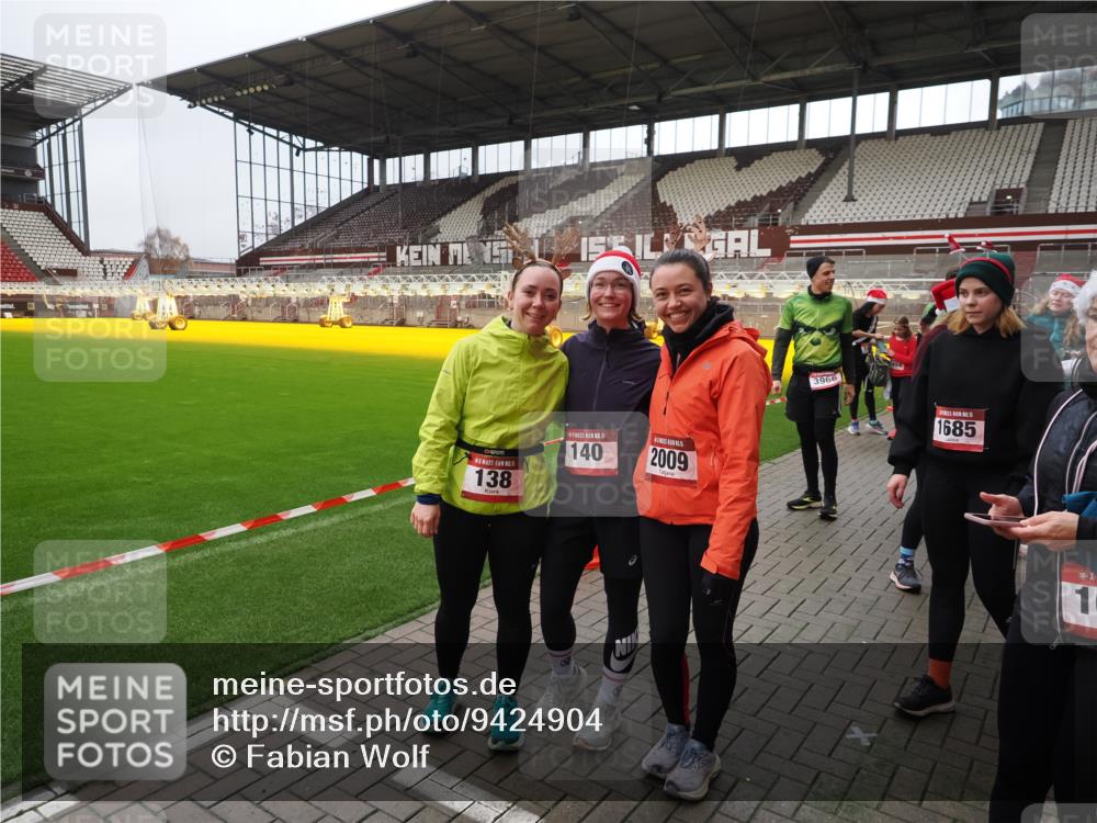 07.12.2025 - St. Pauli X-Mass-Run No. 15 Fabian Wolf http://msf.ph/oto/9424904 07.12.2025 12:09:52 Ziel 830, 835, 1494, 3462, 3744, 3746 meine-sportfotos.de