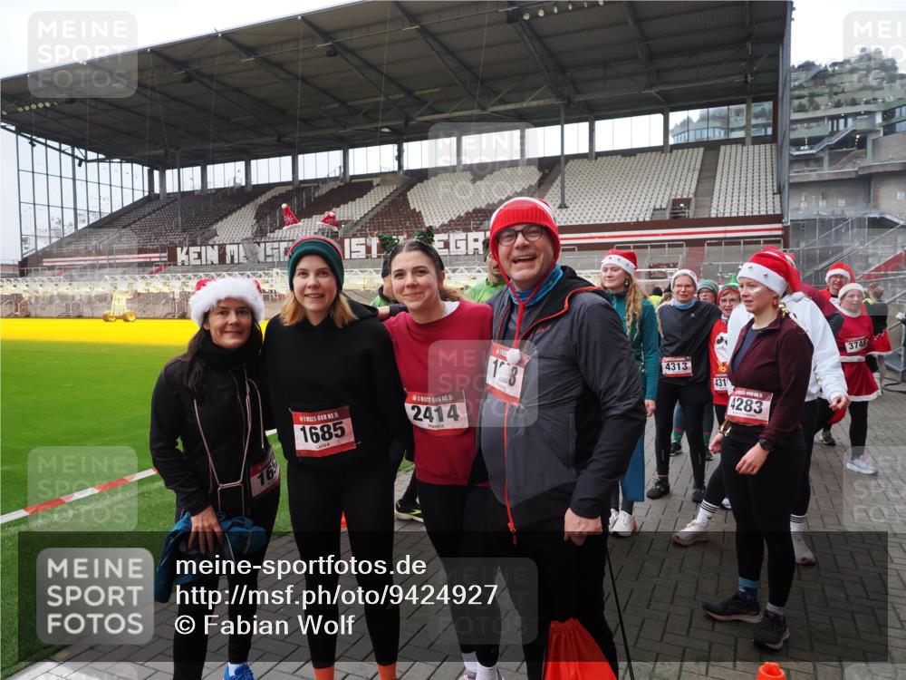 07.12.2025 - St. Pauli X-Mass-Run No. 15 Fabian Wolf http://msf.ph/oto/9424927 07.12.2025 12:10:03 Ziel 835, 3462, 3744, 3746, 3760 meine-sportfotos.de