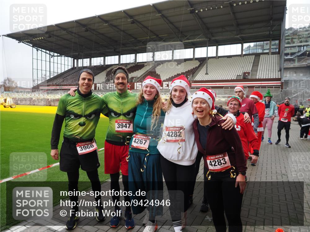 07.12.2025 - St. Pauli X-Mass-Run No. 15 Fabian Wolf http://msf.ph/oto/9424946 07.12.2025 12:10:11 Ziel 3374, 3375, 3376, 3462, 3760 meine-sportfotos.de
