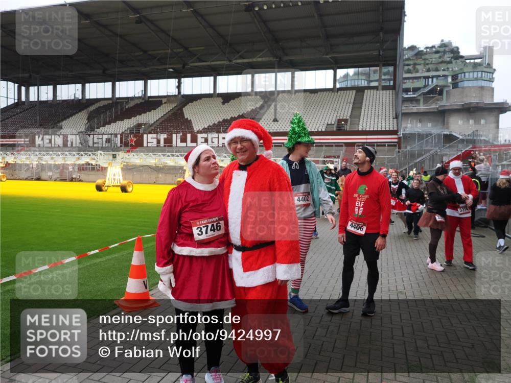 07.12.2025 - St. Pauli X-Mass-Run No. 15 Fabian Wolf http://msf.ph/oto/9424997 07.12.2025 12:10:34 Ziel 208, 223, 224, 1036, 1037, 1450, 1728, 1731, 1845, 3701, 3840, 3841, 4257, 4259, 4262, 4280, 4281, 4745, 4826, 4827, 4831, 4833, 4834, 4836 meine-sportfotos.de