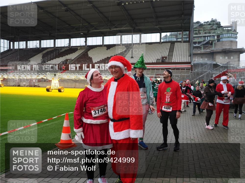 07.12.2025 - St. Pauli X-Mass-Run No. 15 Fabian Wolf http://msf.ph/oto/9424999 07.12.2025 12:10:35 Ziel 208, 223, 224, 1036, 1037, 1450, 1728, 1731, 1845, 3701, 3840, 3841, 4257, 4259, 4262, 4280, 4281, 4745, 4826, 4827, 4831, 4833, 4834, 4836 meine-sportfotos.de