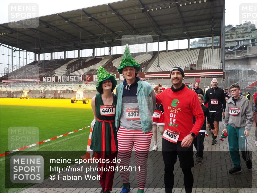 07.12.2025 - St. Pauli X-Mass-Run No. 15 Fabian Wolf http://msf.ph/oto/9425011 07.12.2025 12:10:39 Ziel 208, 223, 224, 1450, 1728, 1731, 1845, 3701, 3840, 3841, 4257, 4259, 4262, 4280, 4281, 4745, 4826, 4827, 4831, 4833, 4834, 4836 meine-sportfotos.de