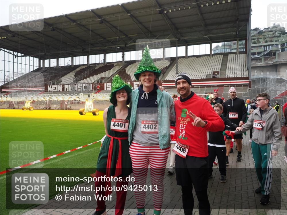 07.12.2025 - St. Pauli X-Mass-Run No. 15 Fabian Wolf http://msf.ph/oto/9425013 07.12.2025 12:10:39 Ziel 208, 223, 224, 1450, 1728, 1731, 1845, 3701, 3840, 3841, 4257, 4259, 4262, 4280, 4281, 4745, 4826, 4827, 4831, 4833, 4834, 4836 meine-sportfotos.de