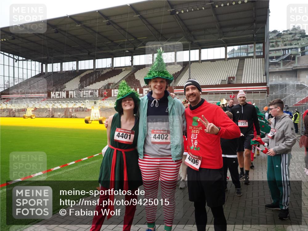 07.12.2025 - St. Pauli X-Mass-Run No. 15 Fabian Wolf http://msf.ph/oto/9425015 07.12.2025 12:10:40 Ziel 208, 223, 224, 1450, 1728, 1731, 1845, 3701, 3840, 3841, 4257, 4259, 4262, 4280, 4281, 4745, 4826, 4827, 4831, 4833, 4834, 4836 meine-sportfotos.de
