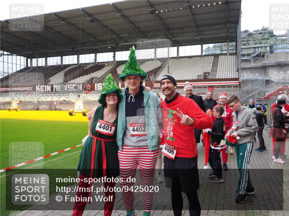 07.12.2025 - St. Pauli X-Mass-Run No. 15 Fabian Wolf http://msf.ph/oto/9425020 07.12.2025 12:10:41 Ziel 208, 223, 224, 1450, 1728, 1731, 1845, 3701, 3840, 3841, 4257, 4259, 4262, 4280, 4281, 4745, 4826, 4827, 4831, 4833, 4834, 4836 meine-sportfotos.de