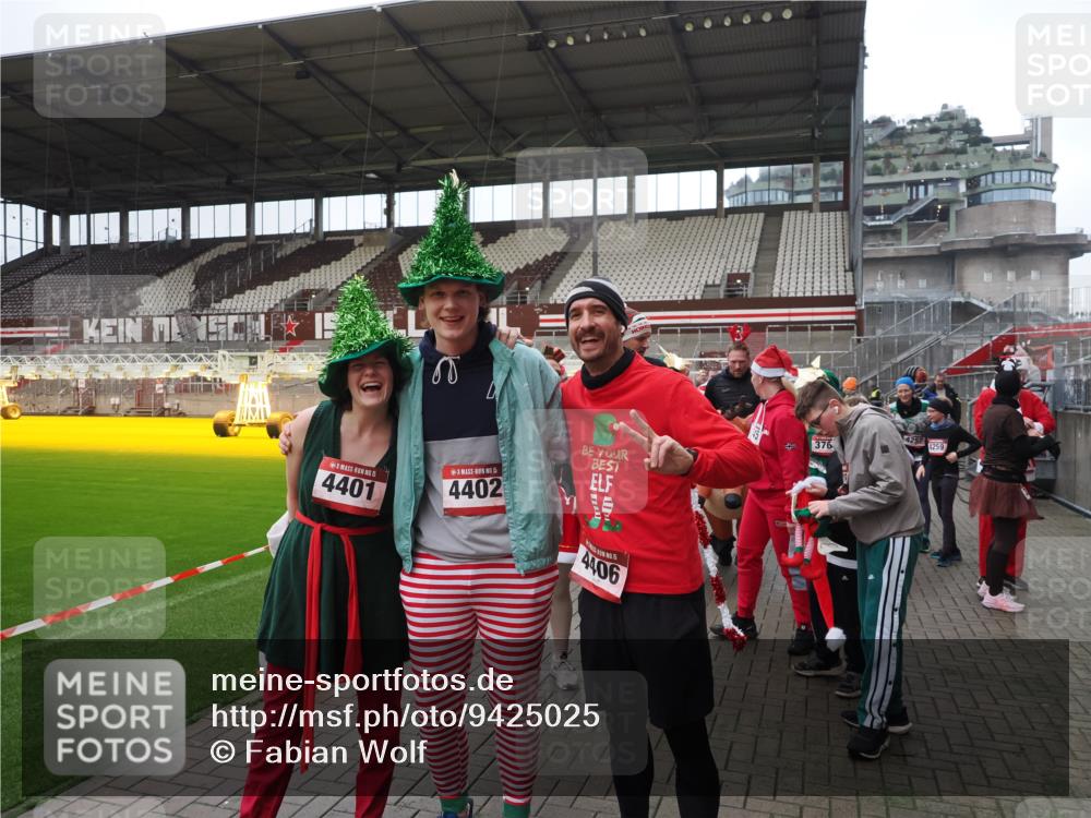 07.12.2025 - St. Pauli X-Mass-Run No. 15 Fabian Wolf http://msf.ph/oto/9425025 07.12.2025 12:10:43 Ziel 208, 223, 224, 1450, 1728, 1731, 1845, 3701, 3840, 3841, 4257, 4259, 4262, 4280, 4281, 4745, 4826, 4827, 4831, 4834, 4836 meine-sportfotos.de