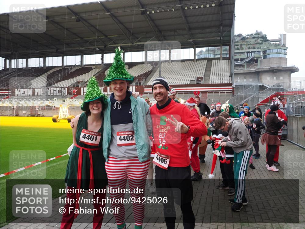 07.12.2025 - St. Pauli X-Mass-Run No. 15 Fabian Wolf http://msf.ph/oto/9425026 07.12.2025 12:10:43 Ziel 208, 223, 224, 1450, 1728, 1731, 1845, 3701, 3840, 3841, 4257, 4259, 4262, 4280, 4281, 4745, 4826, 4827, 4831, 4834, 4836 meine-sportfotos.de