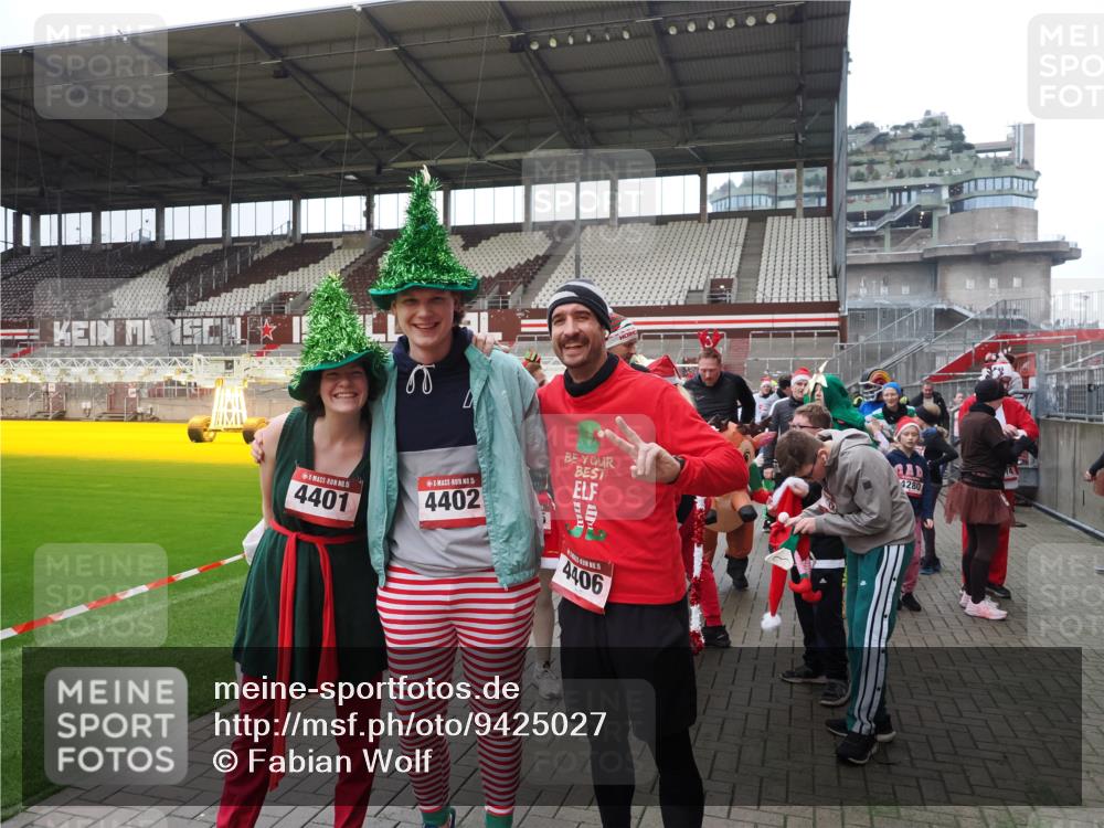 07.12.2025 - St. Pauli X-Mass-Run No. 15 Fabian Wolf http://msf.ph/oto/9425027 07.12.2025 12:10:44 Ziel 208, 223, 224, 1450, 1728, 1731, 1845, 3701, 3840, 3841, 4257, 4259, 4262, 4280, 4281, 4826, 4827, 4831, 4836 meine-sportfotos.de