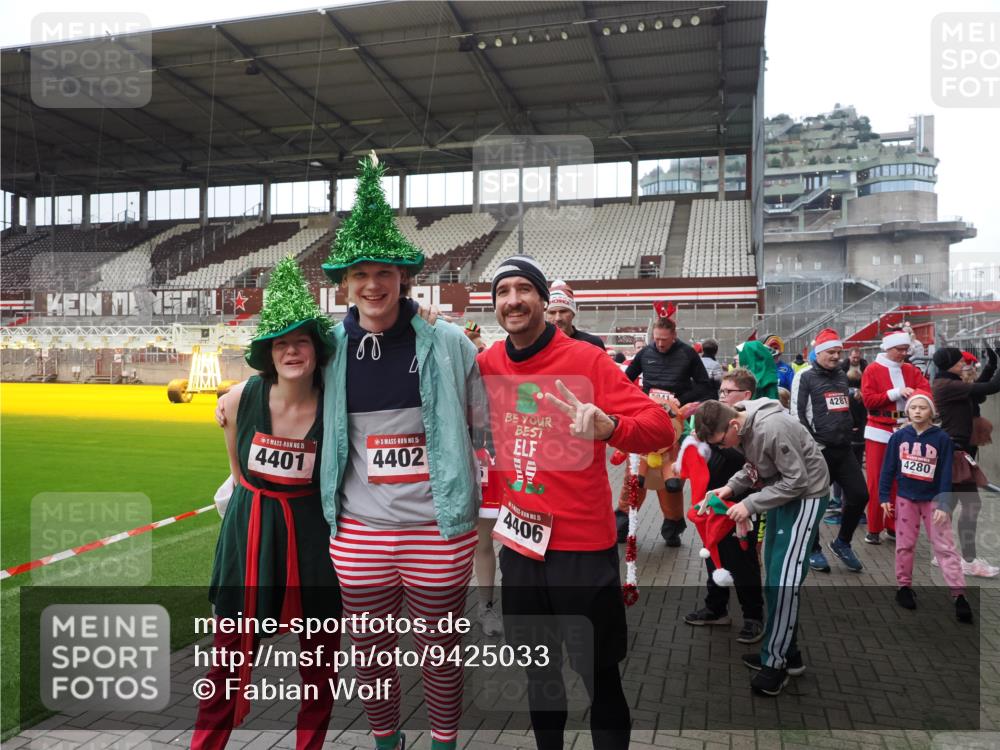 07.12.2025 - St. Pauli X-Mass-Run No. 15 Fabian Wolf http://msf.ph/oto/9425033 07.12.2025 12:10:45 Ziel 208, 223, 224, 1450, 1728, 1731, 1845, 3701, 3840, 3841, 4257, 4259, 4262, 4280, 4281, 4826, 4827, 4831, 4836 meine-sportfotos.de