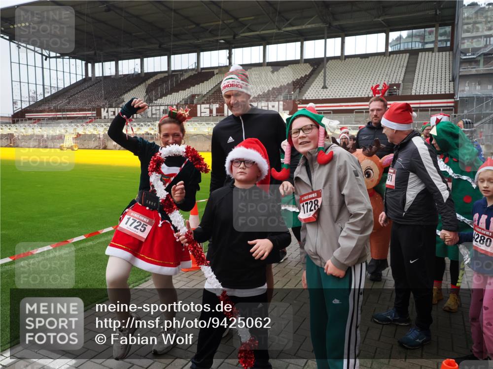 07.12.2025 - St. Pauli X-Mass-Run No. 15 Fabian Wolf http://msf.ph/oto/9425062 07.12.2025 12:10:54 Ziel 224, 1780, 1845 meine-sportfotos.de