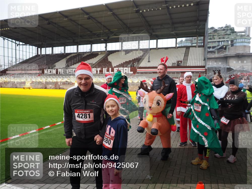 07.12.2025 - St. Pauli X-Mass-Run No. 15 Fabian Wolf http://msf.ph/oto/9425067 07.12.2025 12:10:58 Ziel 1780 meine-sportfotos.de