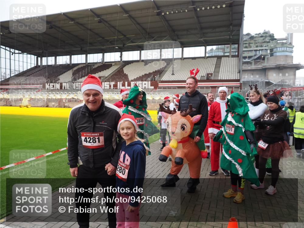 07.12.2025 - St. Pauli X-Mass-Run No. 15 Fabian Wolf http://msf.ph/oto/9425068 07.12.2025 12:10:58 Ziel 1780 meine-sportfotos.de